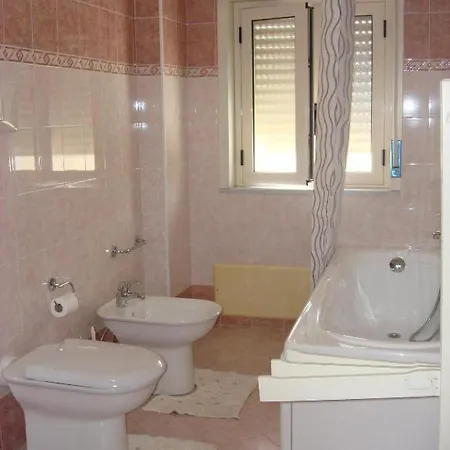 Emmanuel2 Bed and Breakfast 3*